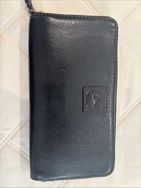 NWOT - Dooney & Bourke Black Leather Zip Around Wallet